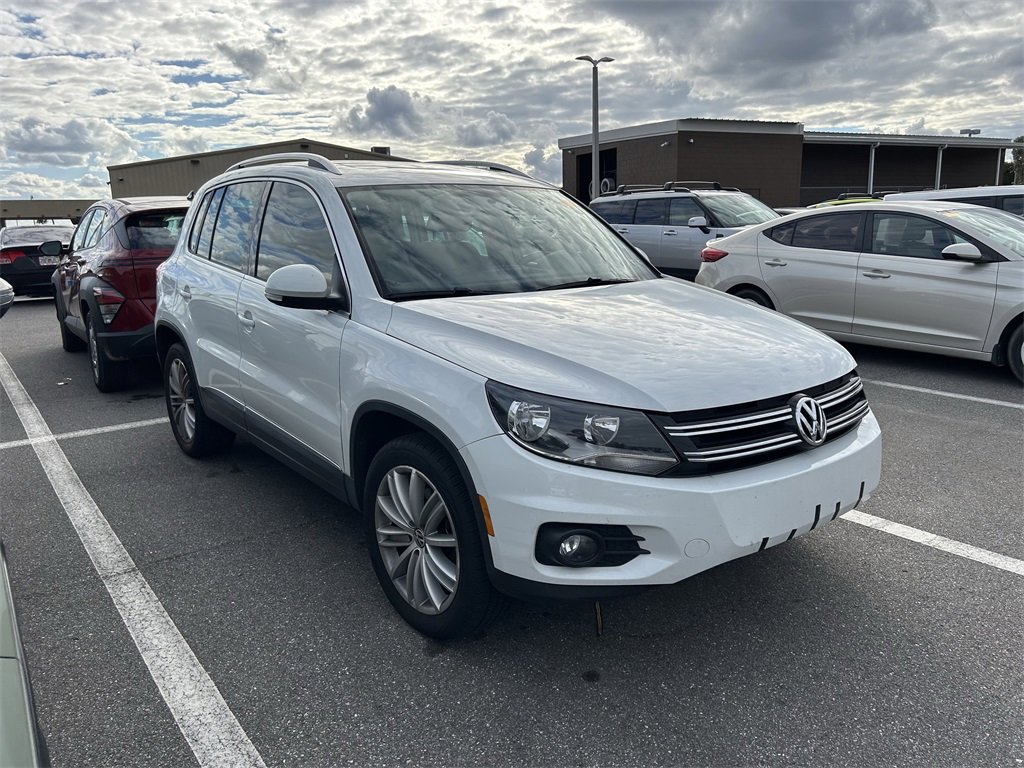 Used 2015 Volkswagen Tiguan SE image 6