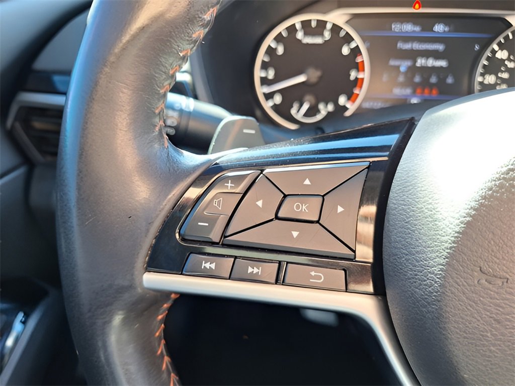 Used 2023 Nissan Altima 2.5 SR w/ SR Premium Package image 21