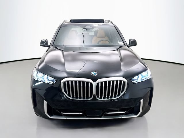 Used 2024 BMW X5 xDrive40i w/ Premium Package AWD/4WD image 2