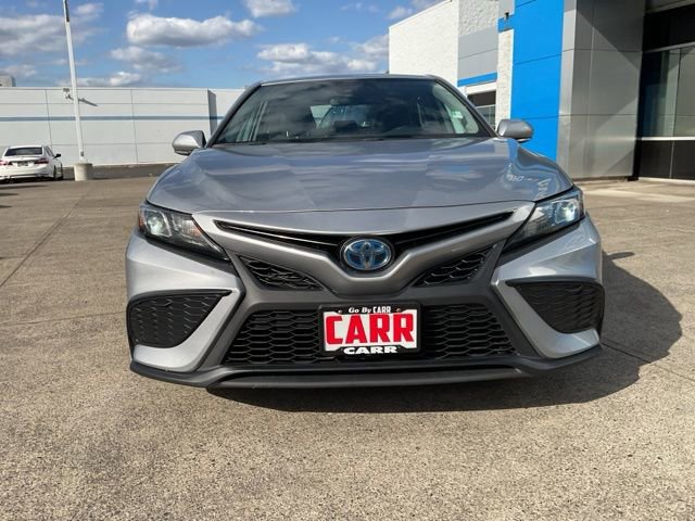 Used 2022 Toyota Camry SE image 2