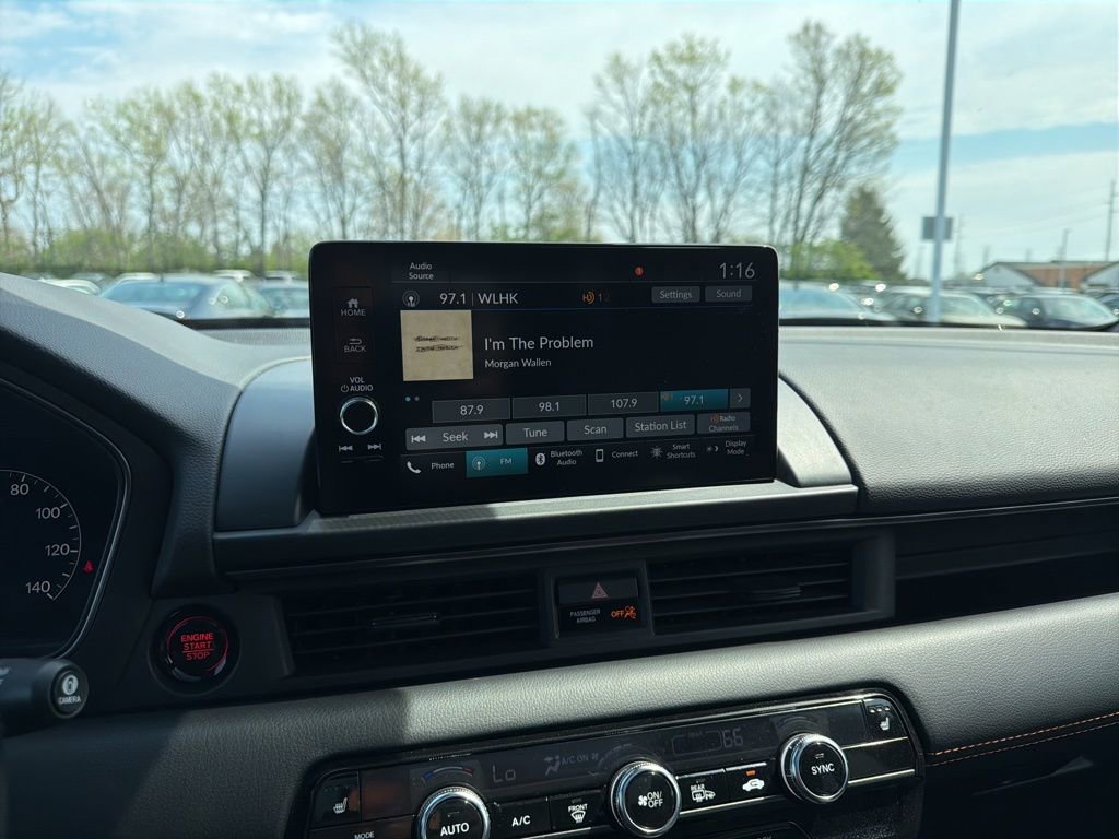 Used 2023 Honda Pilot TrailSport image 15