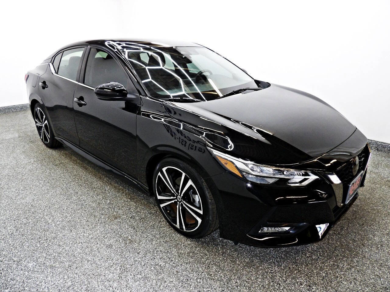 Used 2020 Nissan Sentra SR image 3