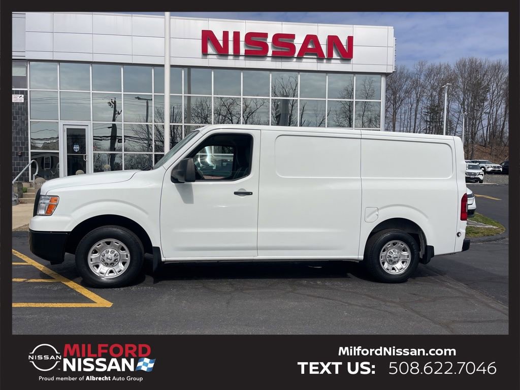 Used 2021 Nissan NV 2500 SV image 2