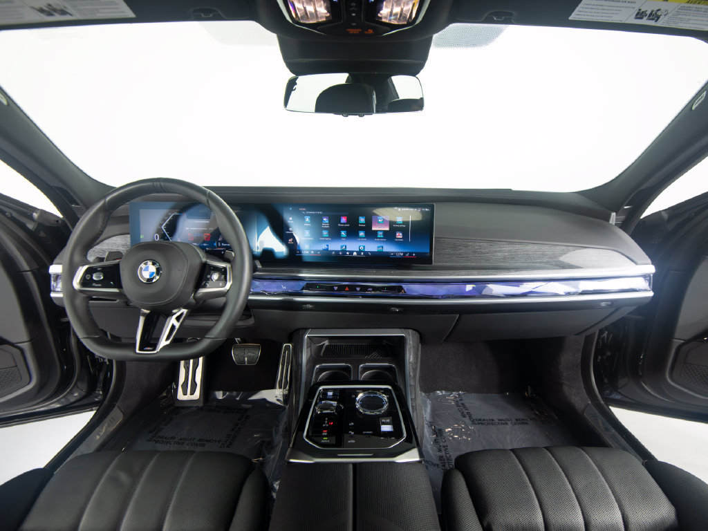 Used 2023 BMW 760i xDrive AWD/4WD image 41