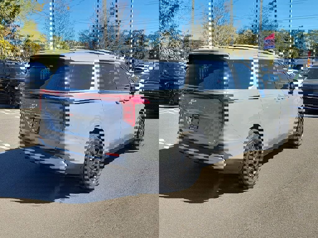 New 2026 Kia Carnival EX FWD image 6