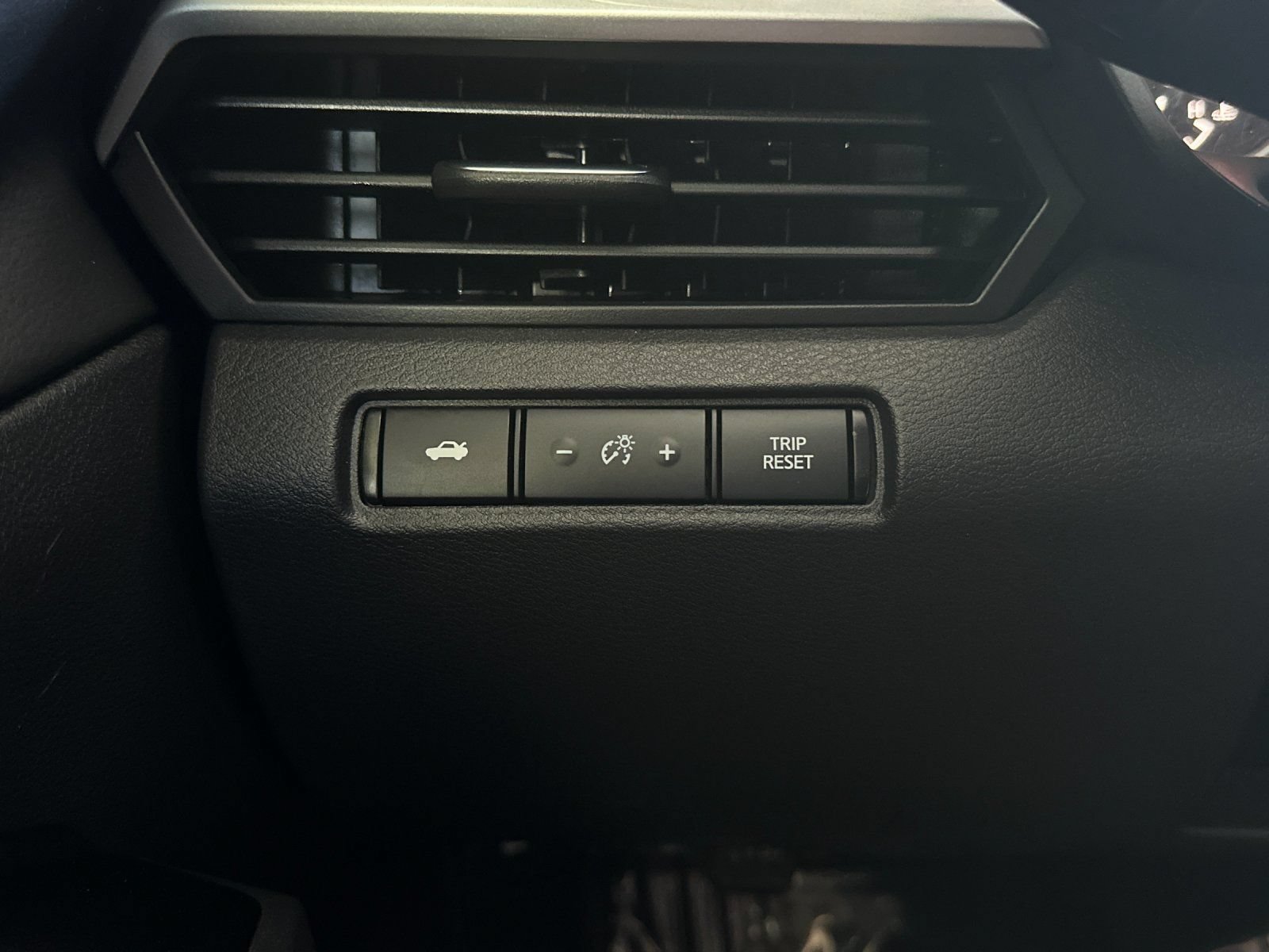 Used 2023 Nissan Altima 2.5 SR w/ SR Premium Package FWD image 27