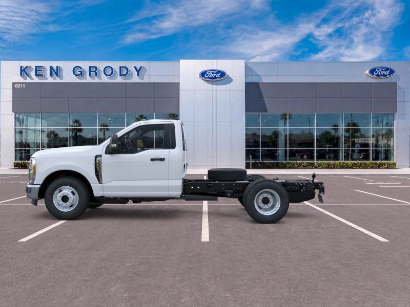 New 2026 Ford F350 XL w/ XL Chrome Package RWD image 3