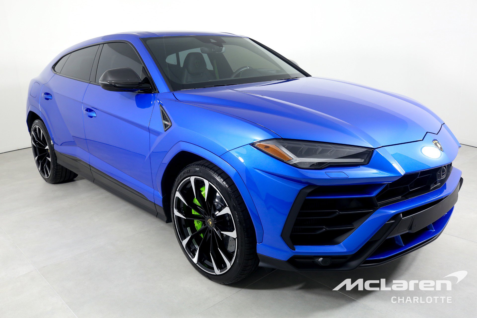Used 2022 Lamborghini Urus image 3