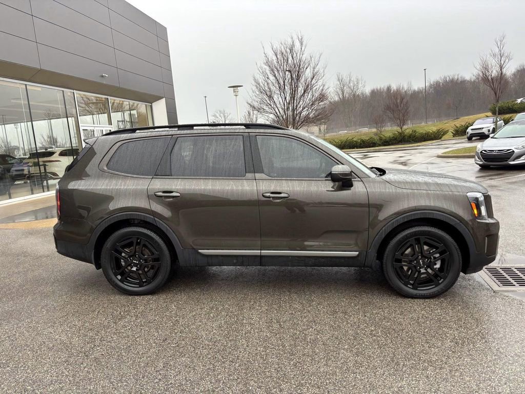 Used 2023 Kia Telluride EX X-Line image 8