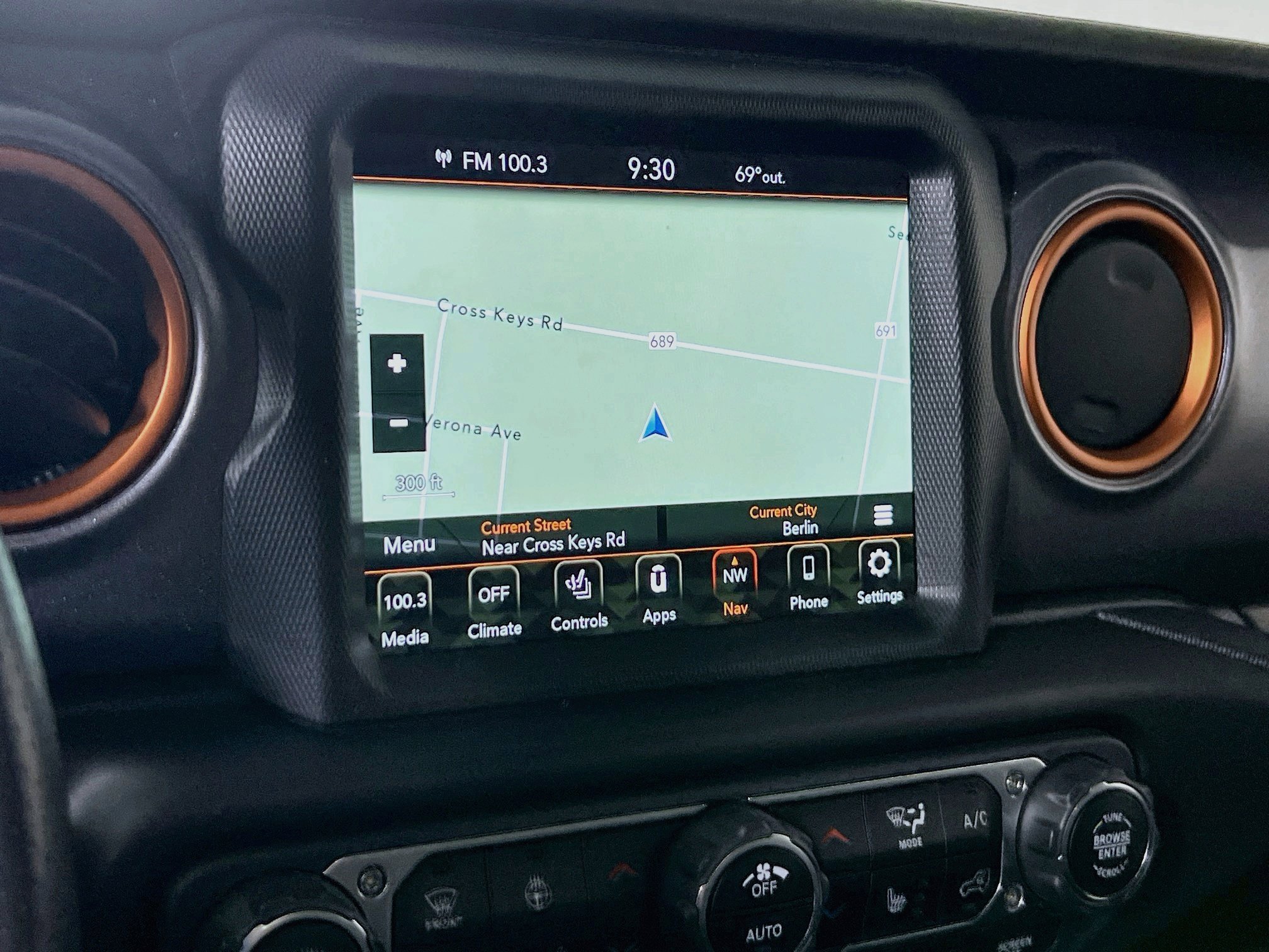 Used 2023 Jeep Gladiator Mojave w/ LED Lighting Group AWD/4WD image 13