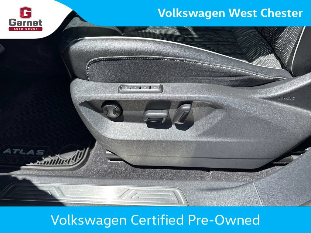 Certified 2024 Volkswagen Atlas SEL Premium R-Line AWD/4WD image 32