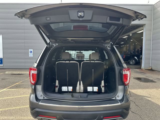 Used 2018 Ford Explorer XLT w/ Equipment Group 202A image 23