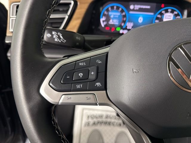 Used 2025 Volkswagen Atlas SE image 28