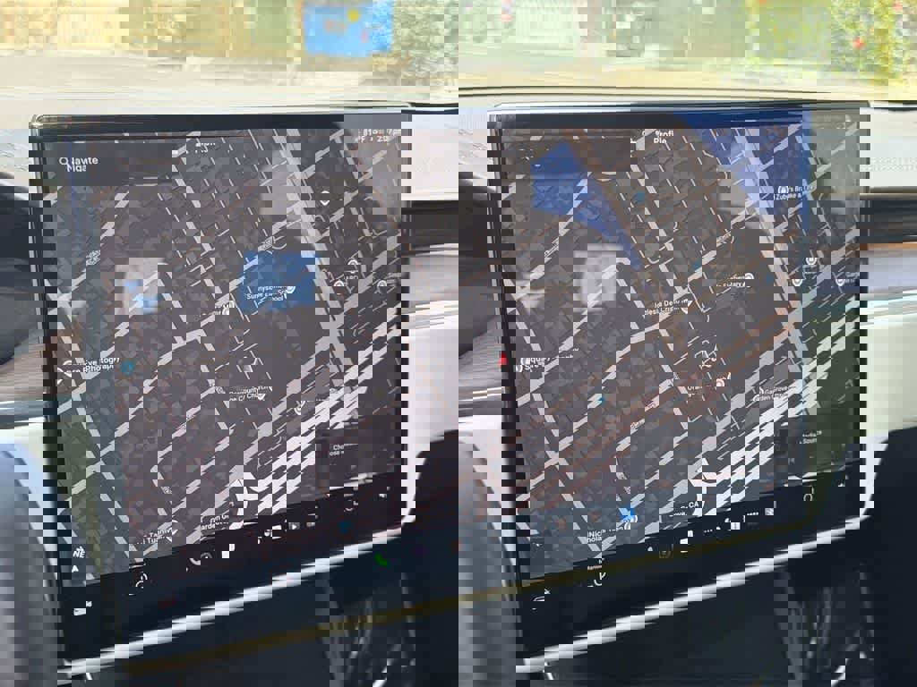 Used 2023 Tesla Model S image 16