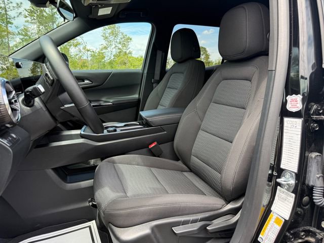 Used 2026 Chevrolet Equinox LT FWD image 9
