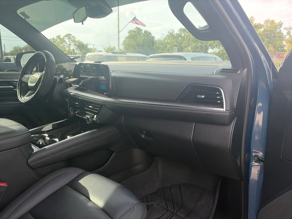 Used 2025 Chevrolet Tahoe LT RWD image 10