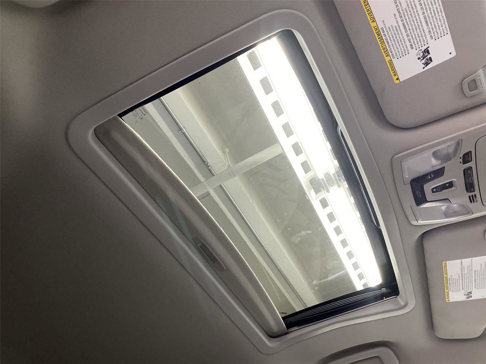 Used 2018 Toyota Sienna XLE image 20