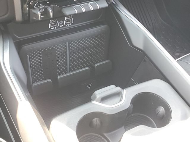 New 2026 RAM 1500 Laramie w/ Night Edition AWD/4WD image 28