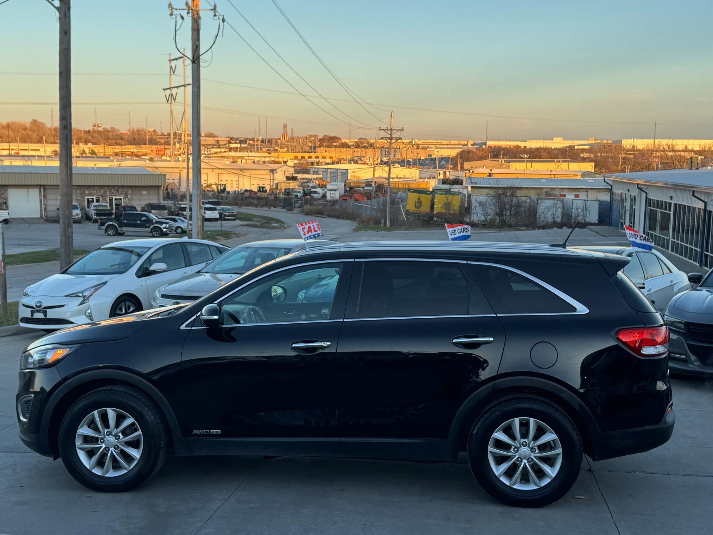 Used 2017 Kia Sorento LX Sport Utility 4D image 11