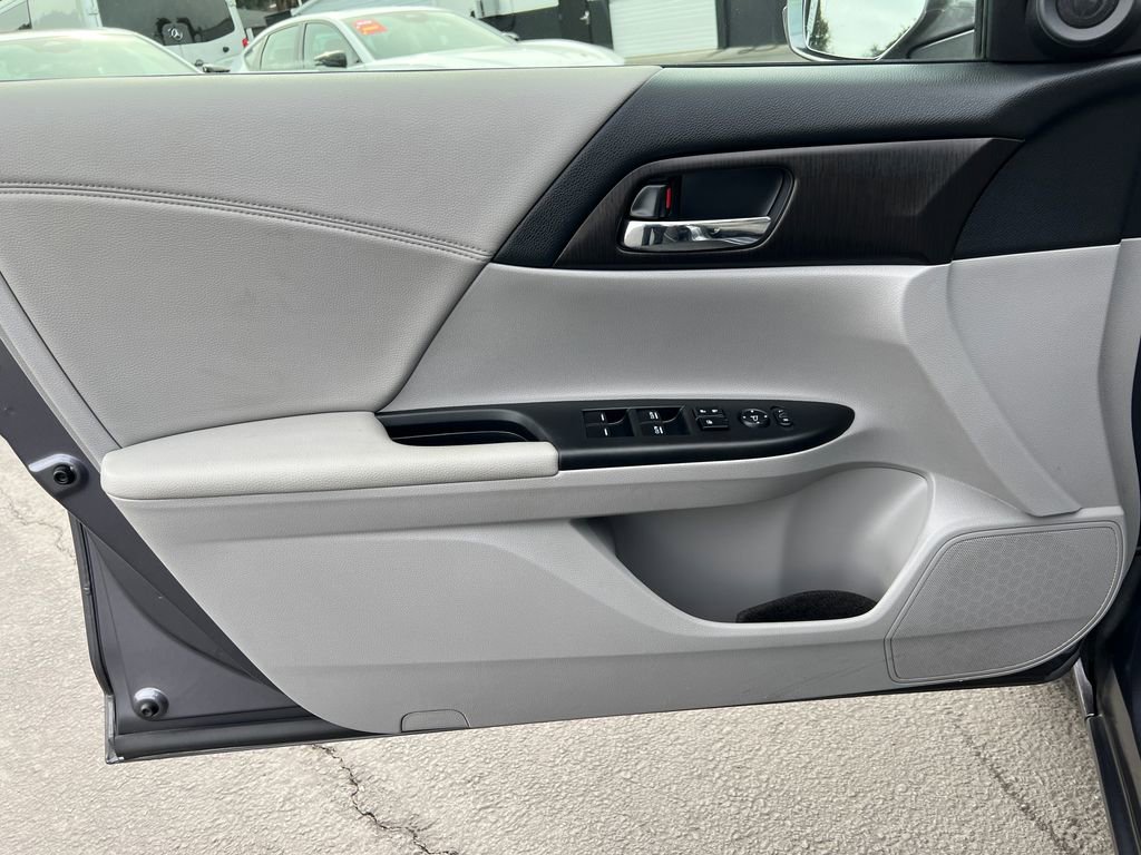 Used 2013 Honda Accord EX image 12