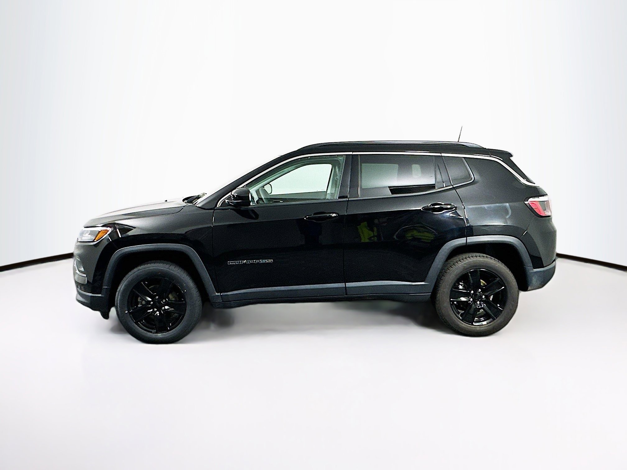 Used 2022 Jeep Compass Latitude AWD/4WD image 4