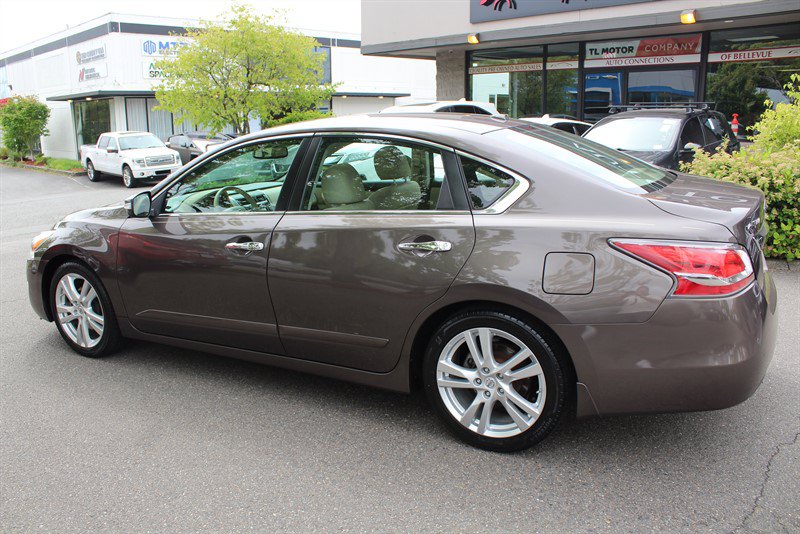 Used 2015 Nissan Altima 3.5 SL FWD image 3