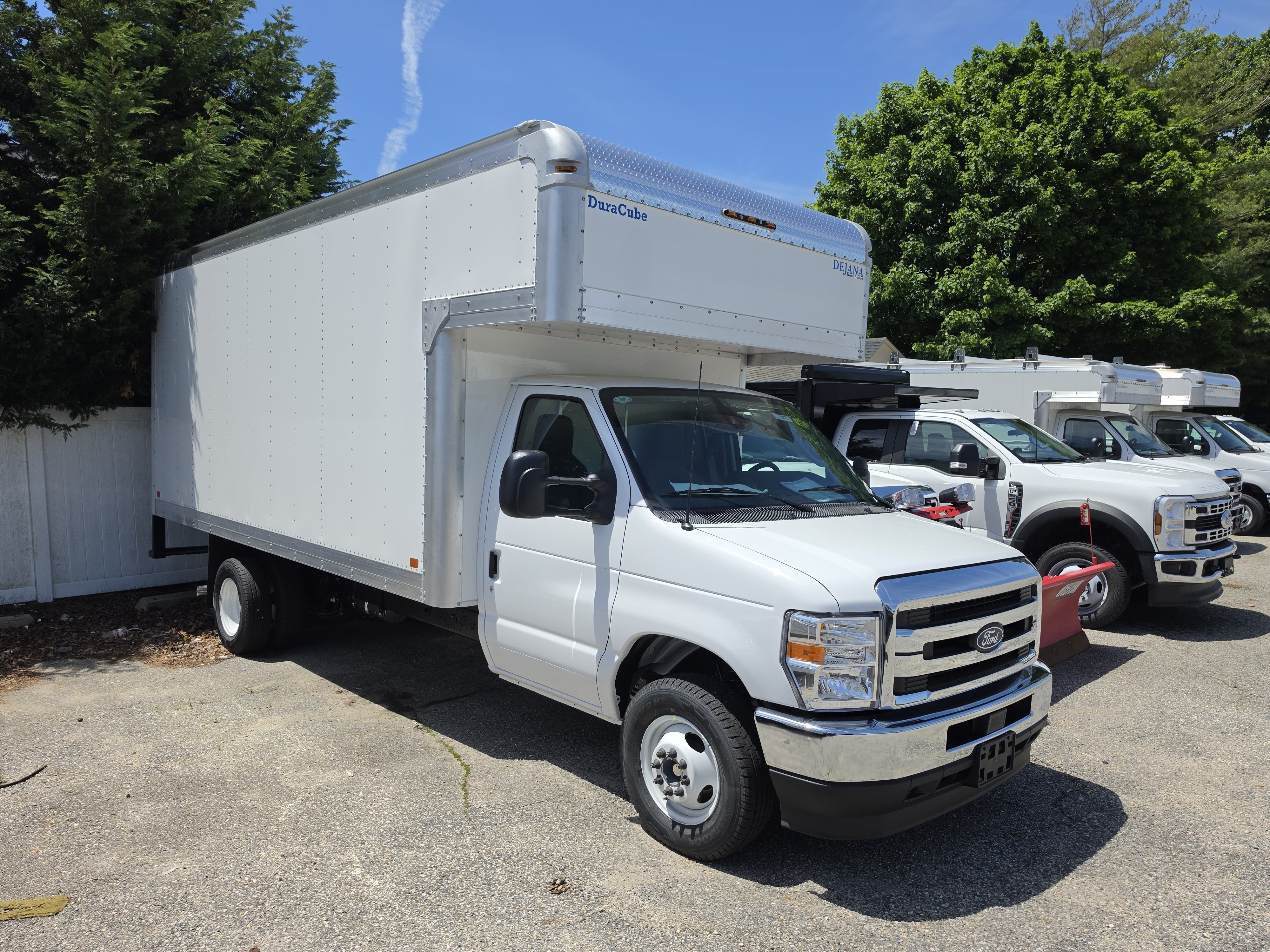 New 2027 Ford E-450 and Econoline 450 Super Duty w/ Power Equipment Group RWD image 1