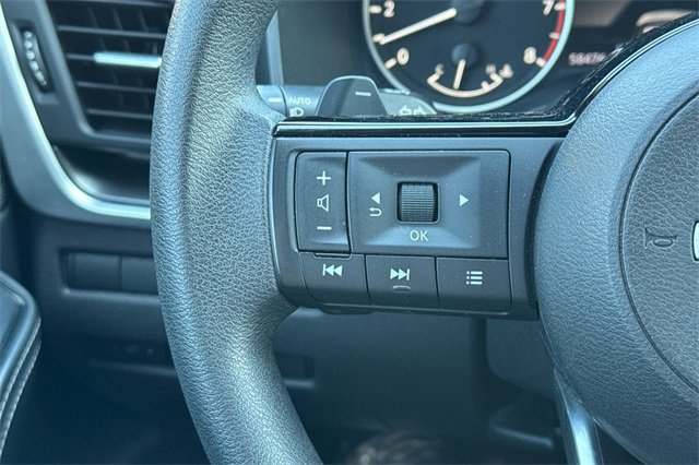 Used 2023 Nissan Rogue SV image 27