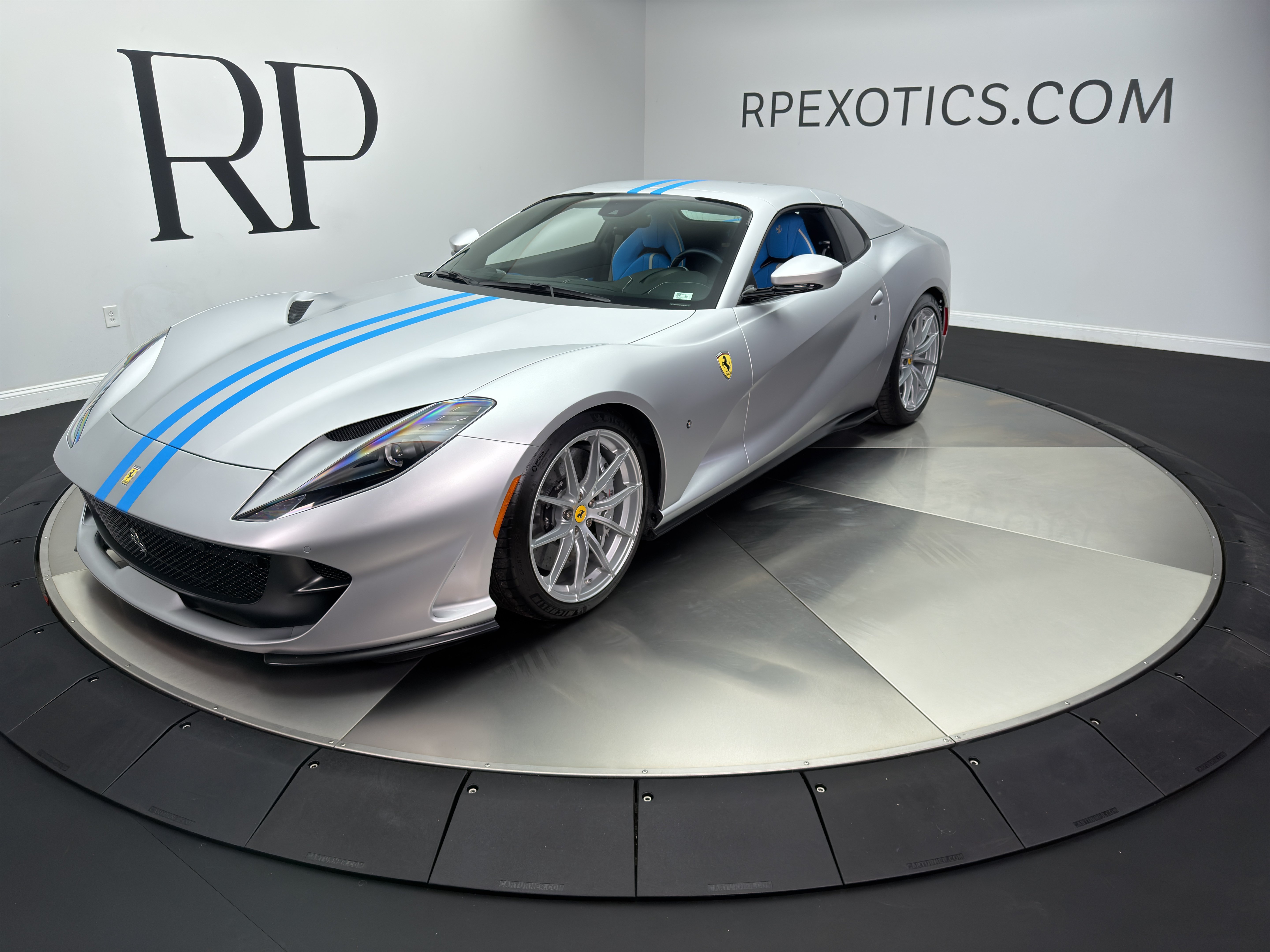 Used 2023 Ferrari 812 GTS RWD image 13
