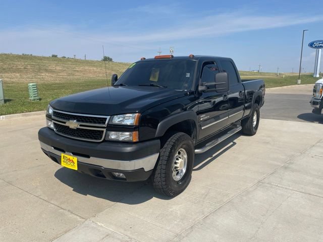 Used 2007 Chevrolet Silverado 2500 LT w/ Heavy-Duty Power Package AWD/4WD image 10