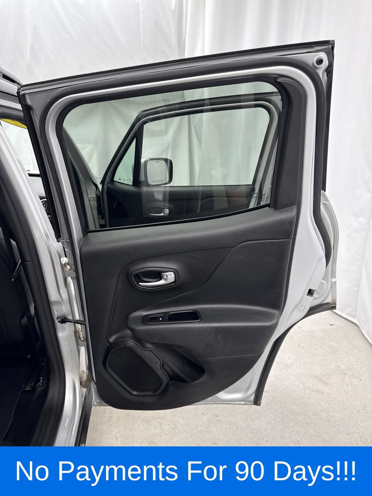 Used 2019 Jeep Renegade Limited w/ Quick Order Package 22P AWD/4WD image 35
