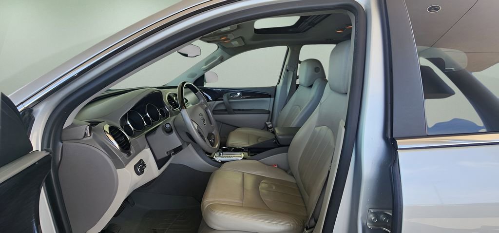 Used 2016 Buick Enclave Leather image 16