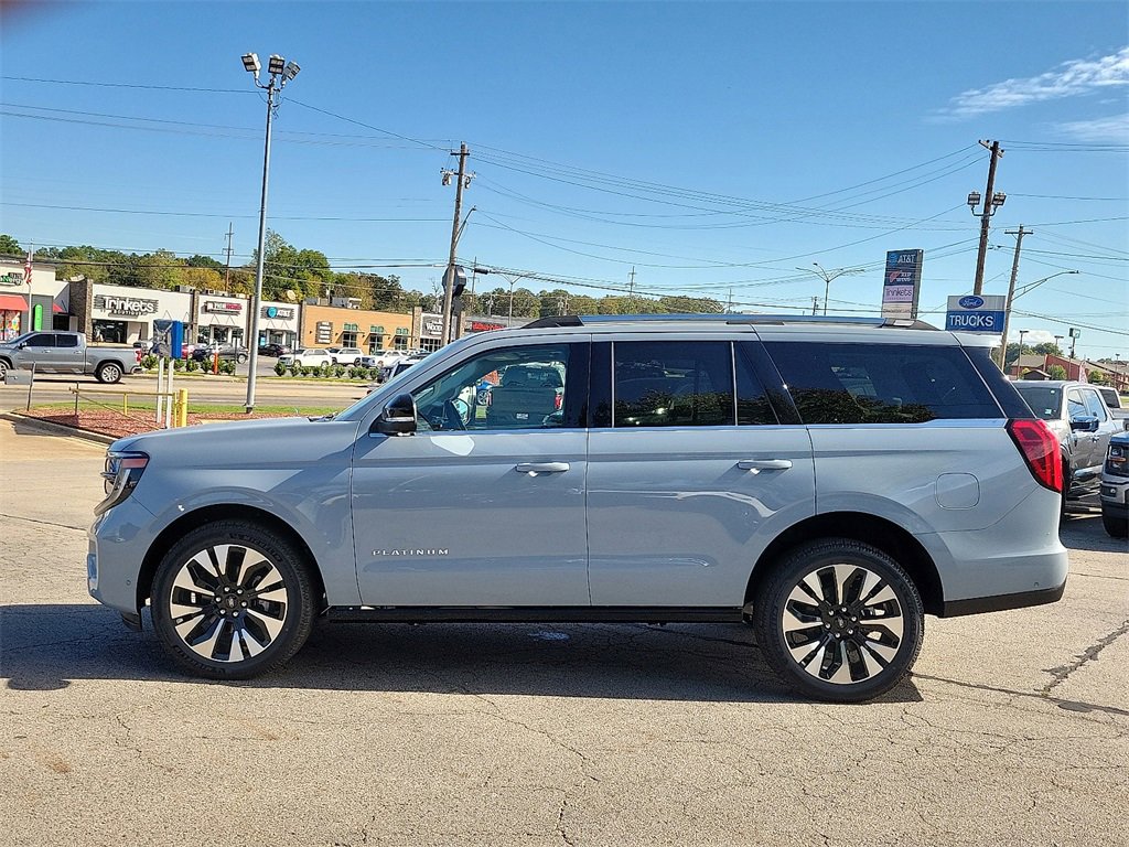 New 2025 Ford Expedition Platinum image 3