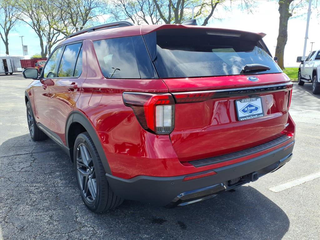 Used 2025 Ford Explorer ST-Line w/ ST-Line Street Pack AWD/4WD image 5