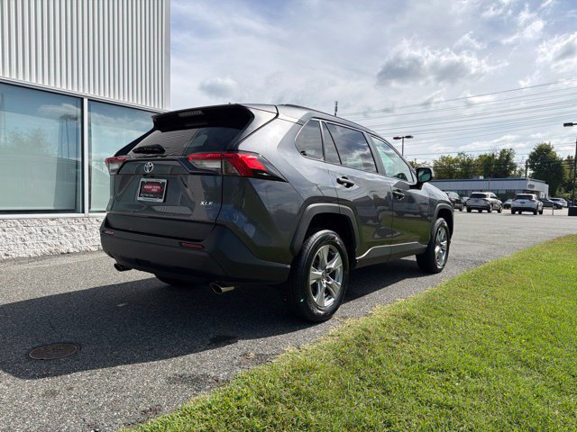 Used 2025 Toyota RAV4 XLE FWD image 9