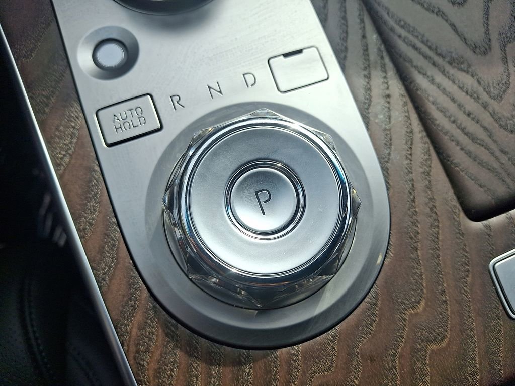 Used 2025 Genesis G80 2.5T Advanced image 8