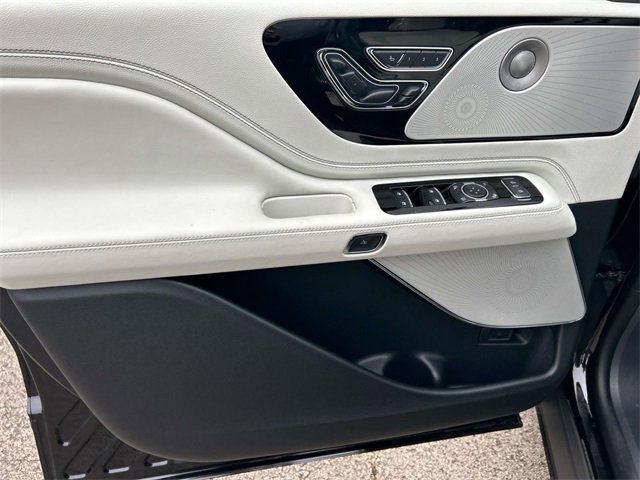 New 2026 Lincoln Aviator Black Label w/ Jet Appearance Package image 20