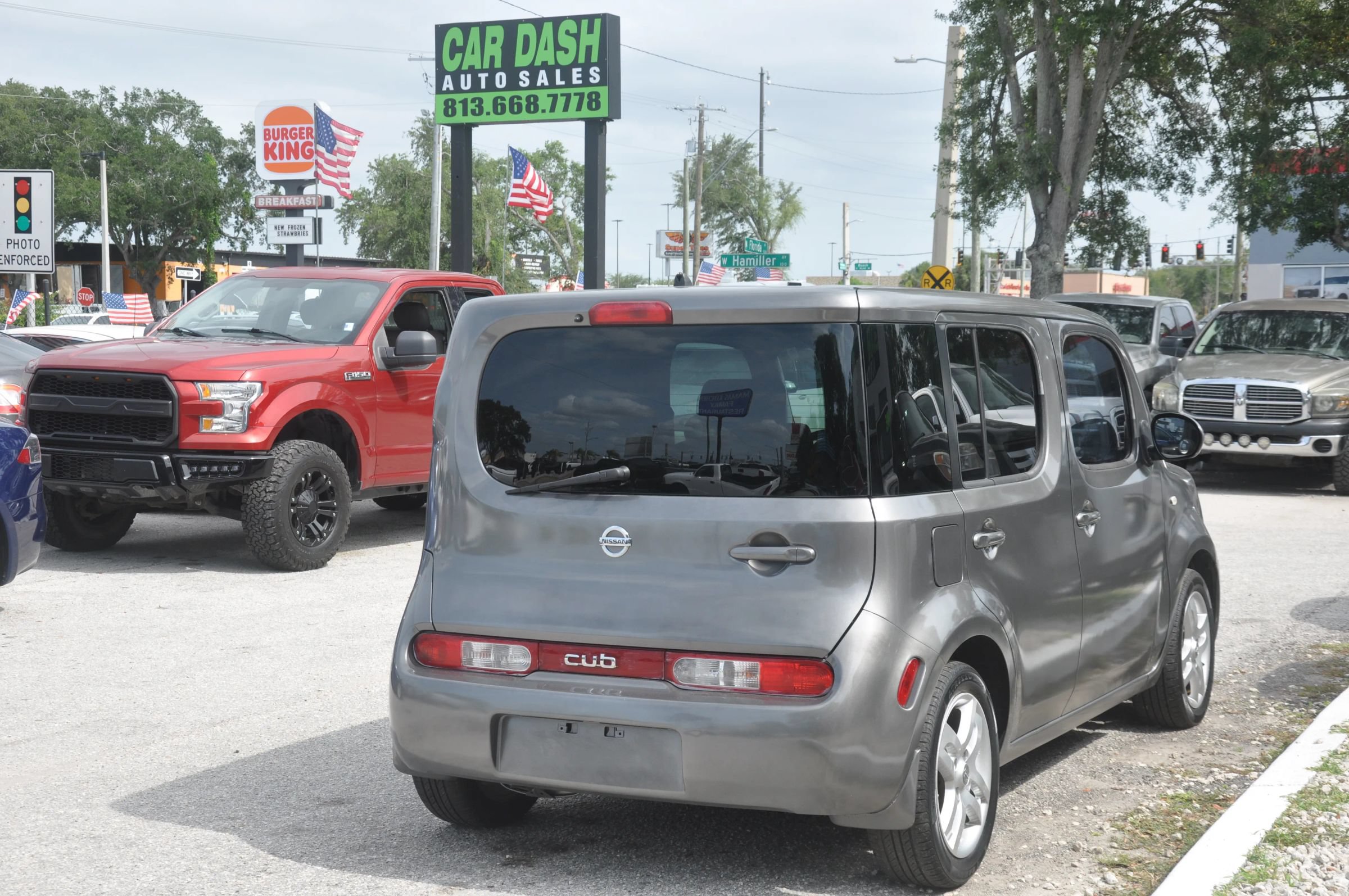 Used 2010 Nissan Cube 1.8 SL w/ Interior Designer Pkg FWD image 5