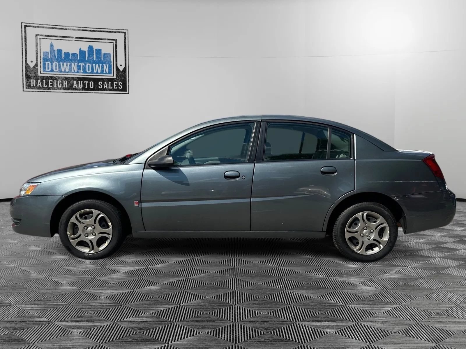 Used 2004 Saturn ION Level 2 FWD image 7