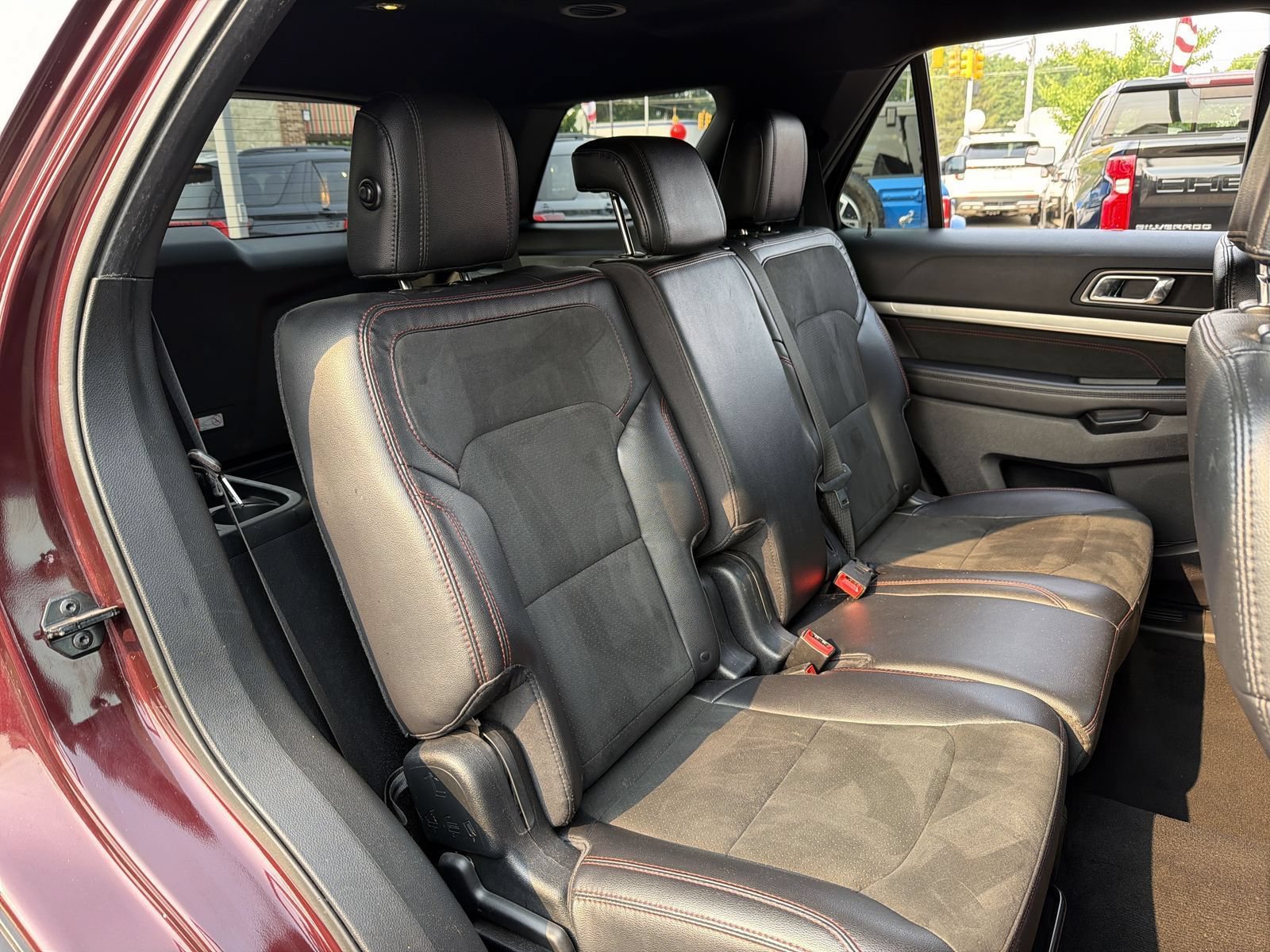 Used 2019 Ford Explorer XLT w/ Equipment Group 202A FWD image 20