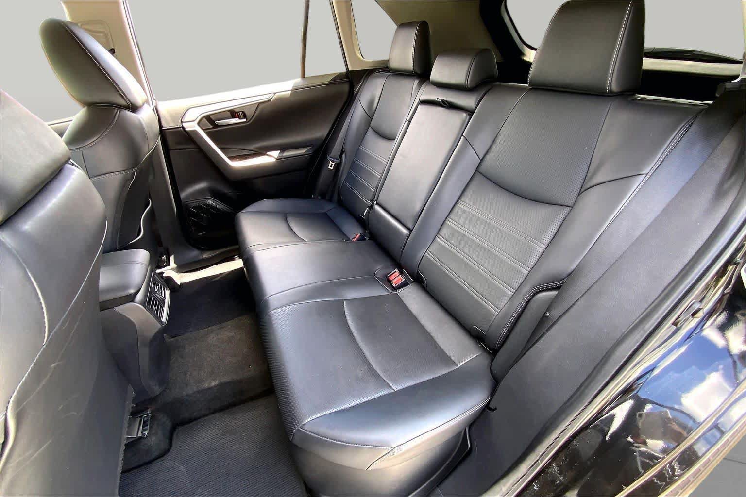 Used 2024 Toyota RAV4 Limited w/ Advanced Technology Package AWD/4WD image 20