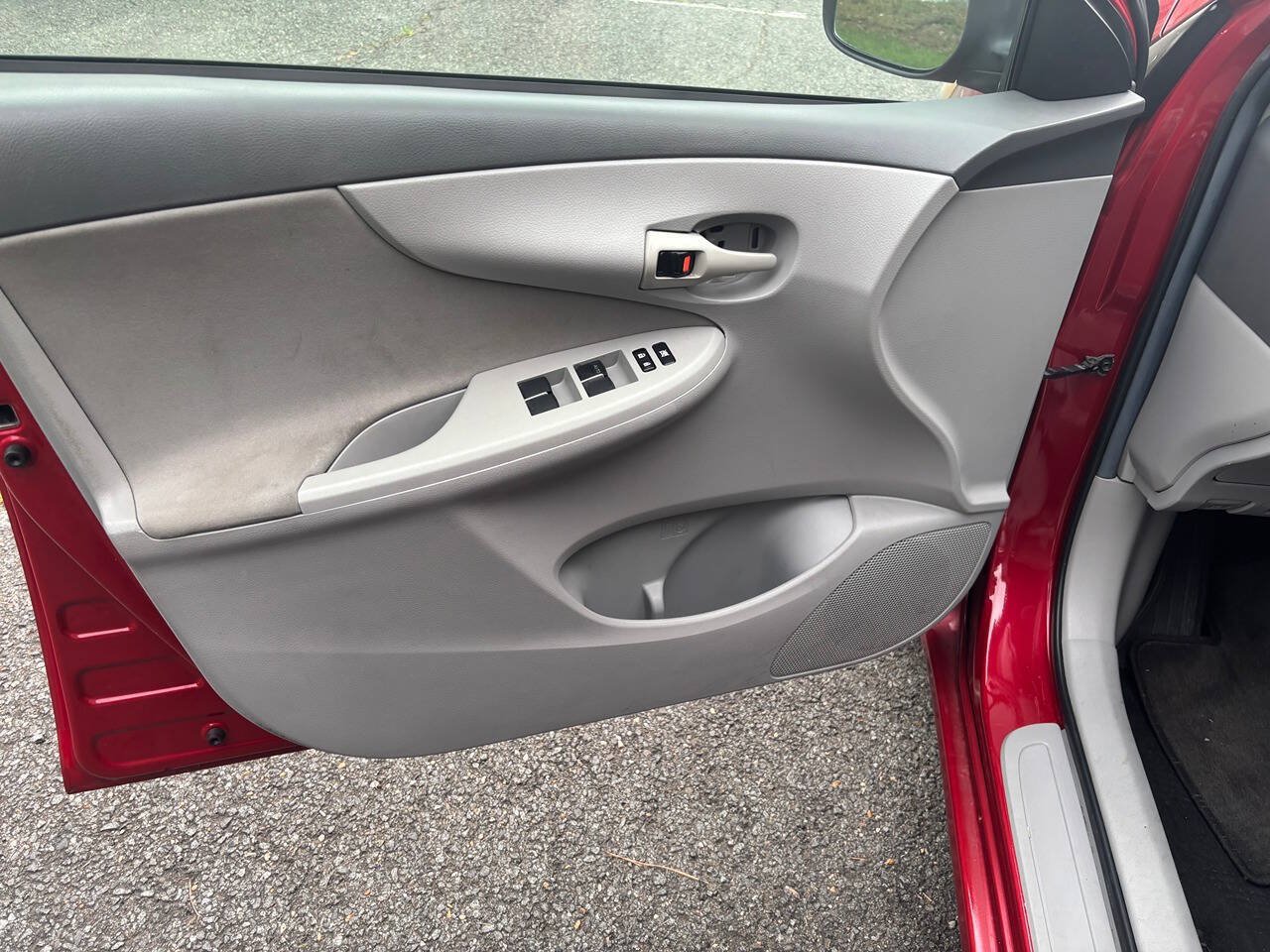 Used 2009 Toyota Corolla LE FWD image 13