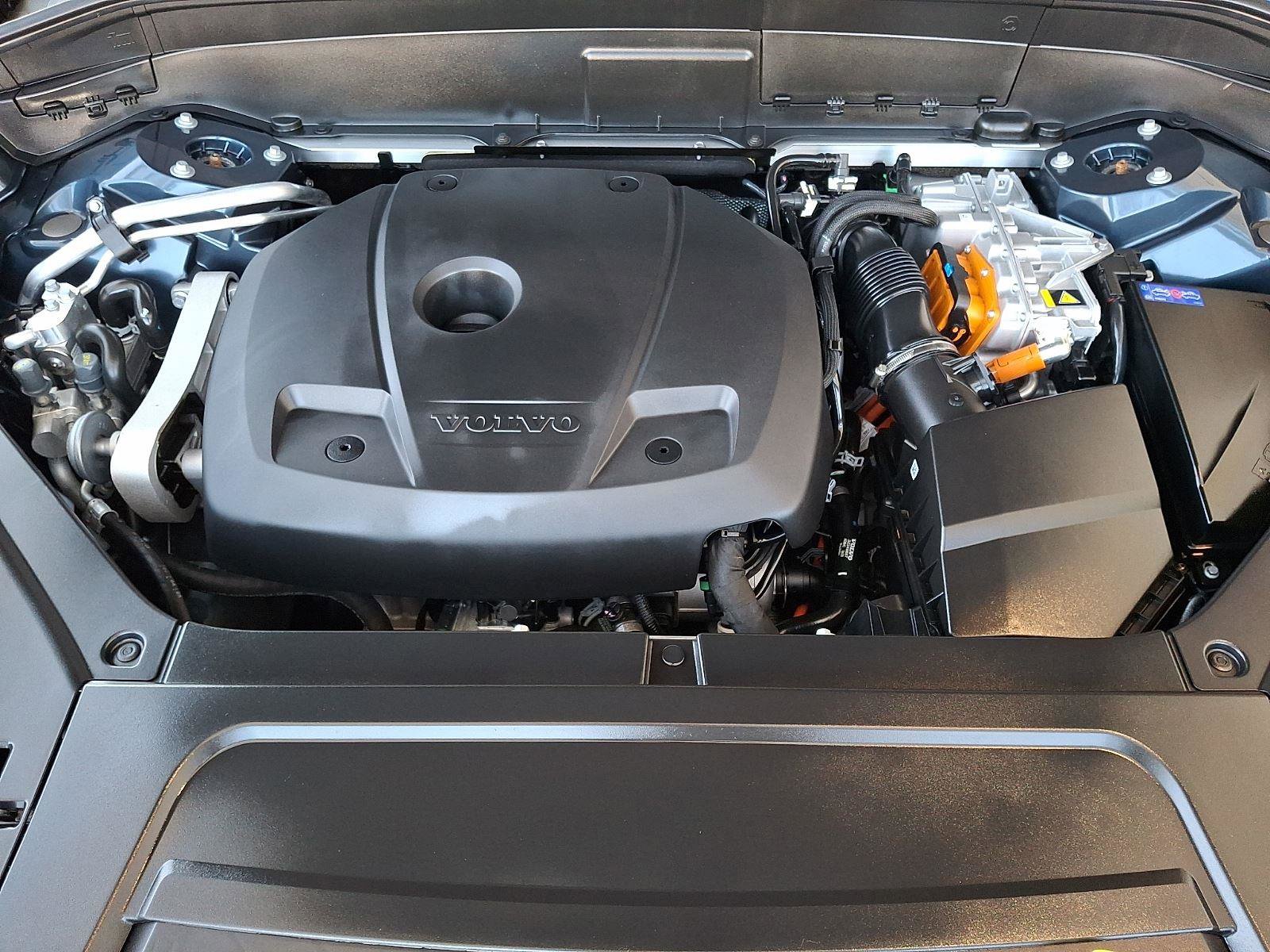 Certified 2026 Volvo XC90 T8 Plus w/ Protection Package Premier image 29