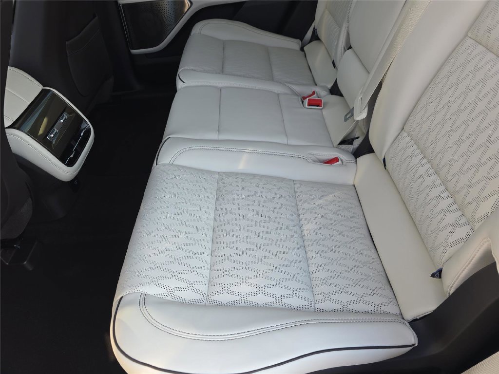 New 2026 Lincoln Nautilus Black Label AWD/4WD image 13