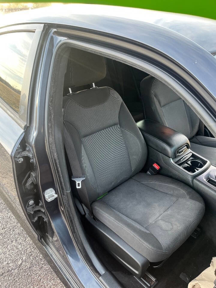 Used 2016 Dodge Charger SE w/ Popular Equipment Group image 10