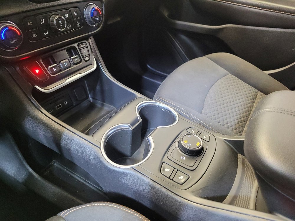 Used 2019 GMC Terrain SLE w/ Driver Convenience Package image 26