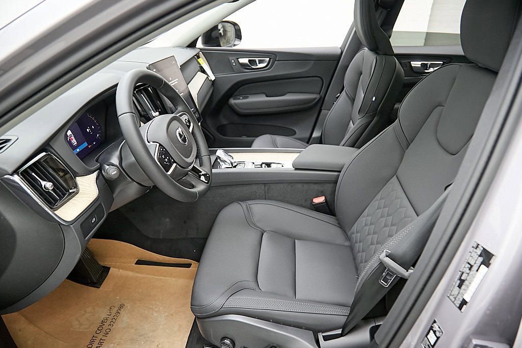 New 2026 Volvo XC60 B5 Core w/ Climate Package image 14
