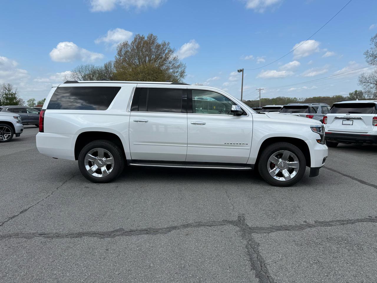 Used 2019 Chevrolet Suburban Premier image 7