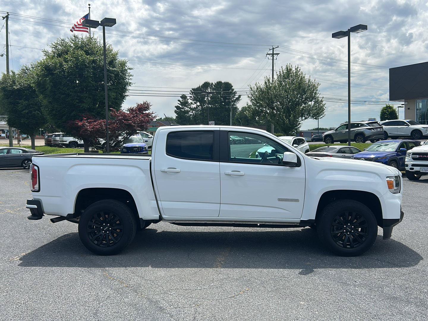 Used 2022 GMC Canyon Elevation w/ Trailering Package RWD image 8