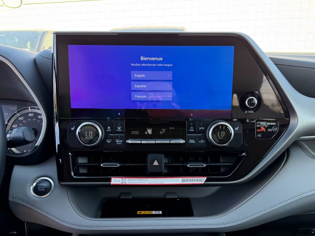 Certified 2024 Toyota Highlander XLE image 24